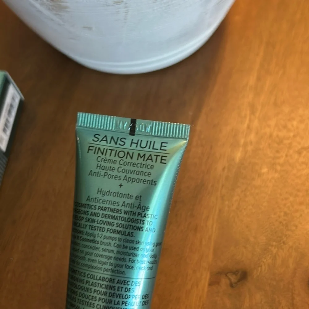 It Cosmetics CC+ Cream Oil-Free Matte with SPF 40 Full-size neutral TAN